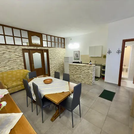 Apartment Per Turisti Filoxenia Santa Severina