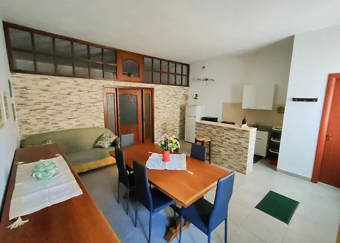 Per Turisti Filoxenia 公寓 *