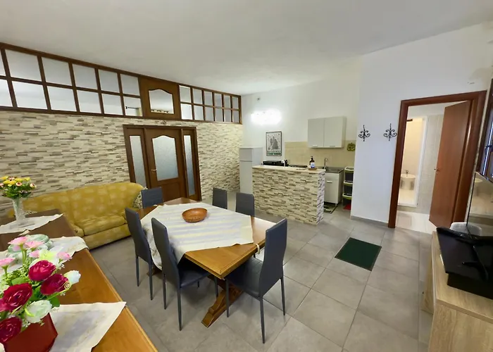 公寓 Per Turisti Filoxenia 圣塞韦里娜